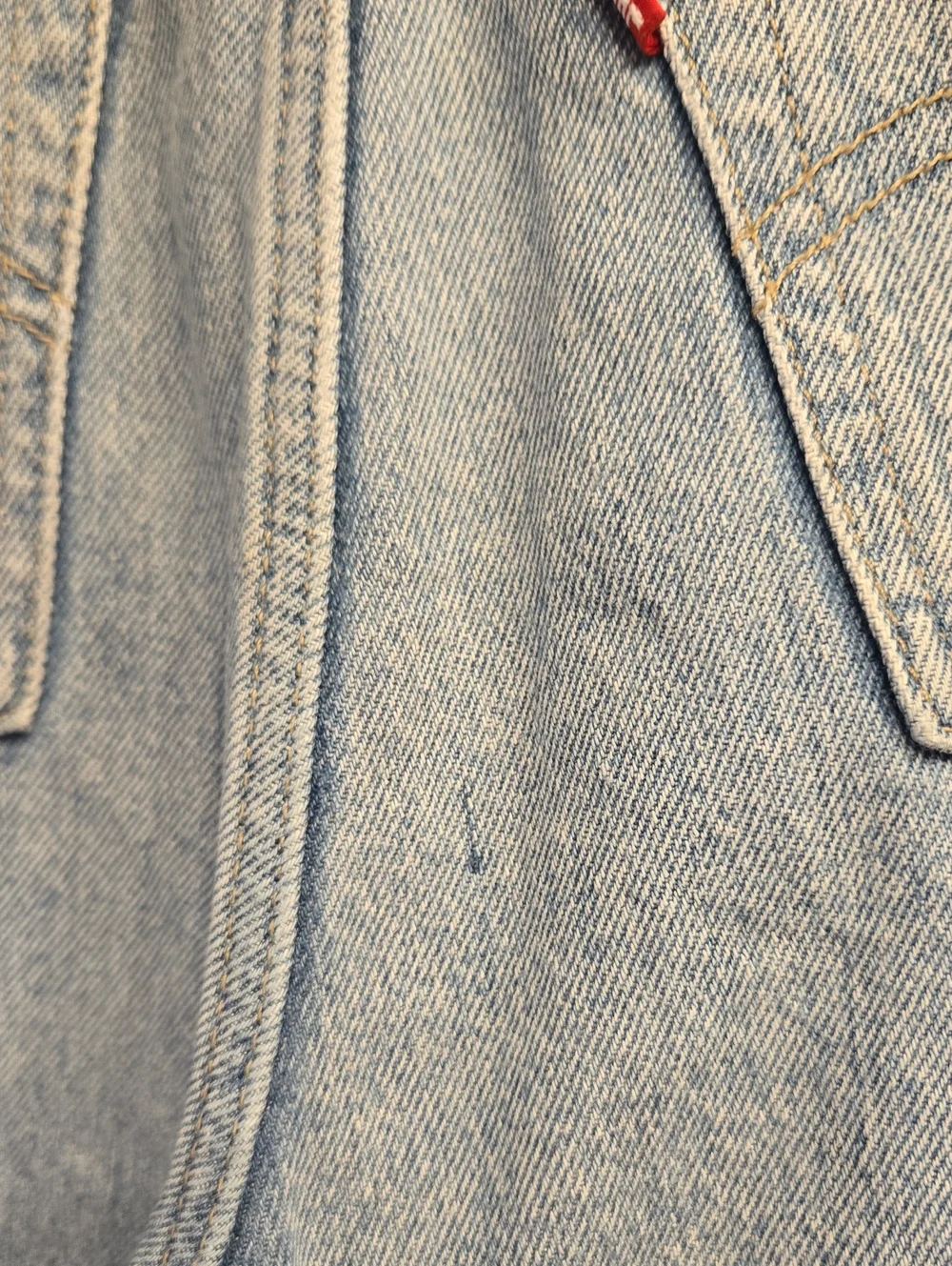 Levi's® High Rise Baggy Denim Shorts Size 28